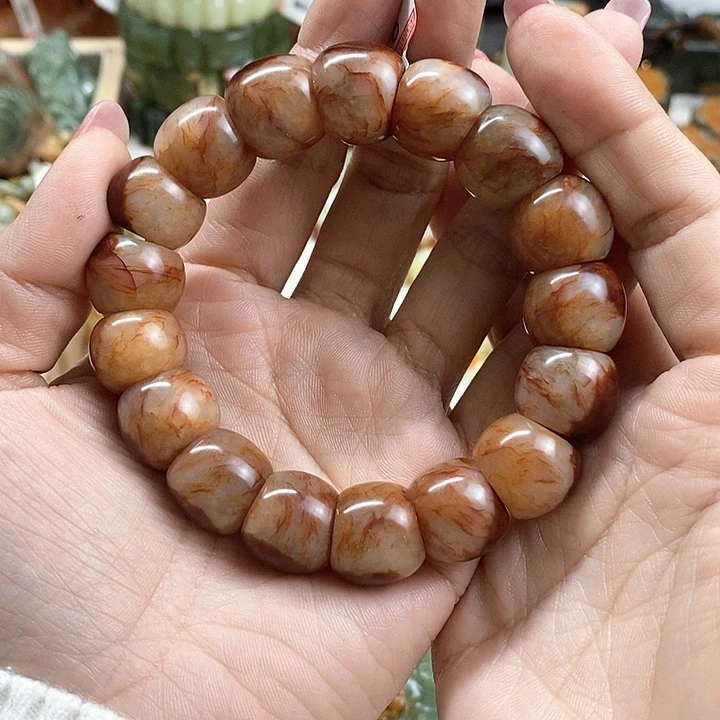 未镶嵌手链透闪石质玉红*