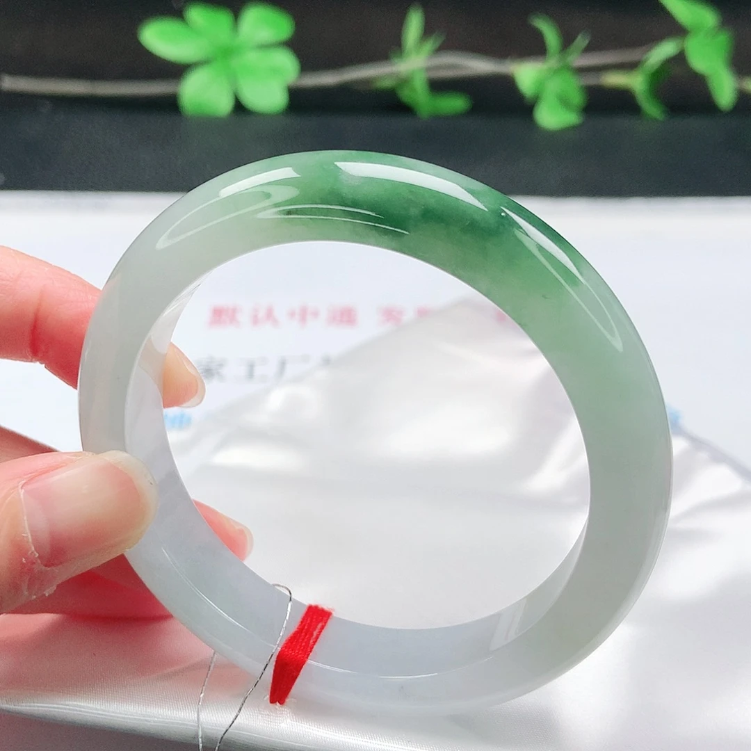 翡翠未镶嵌手镯57圈