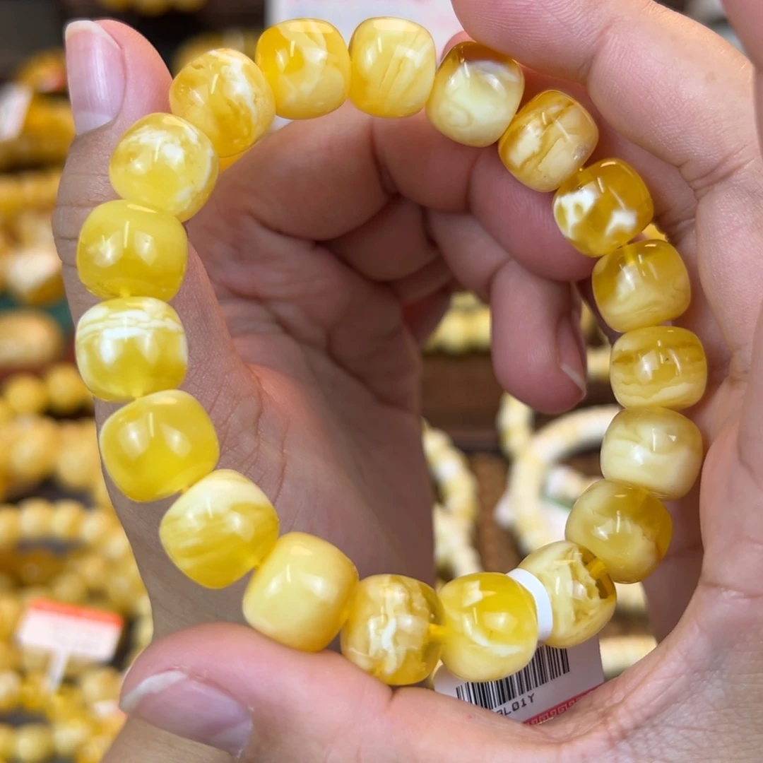 琥珀裸石未镶嵌kjjhhnnnnnm