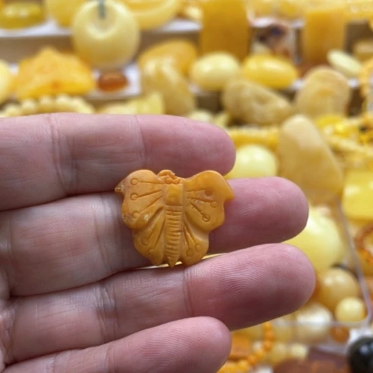 蜜蜡手串未镶嵌吊坠