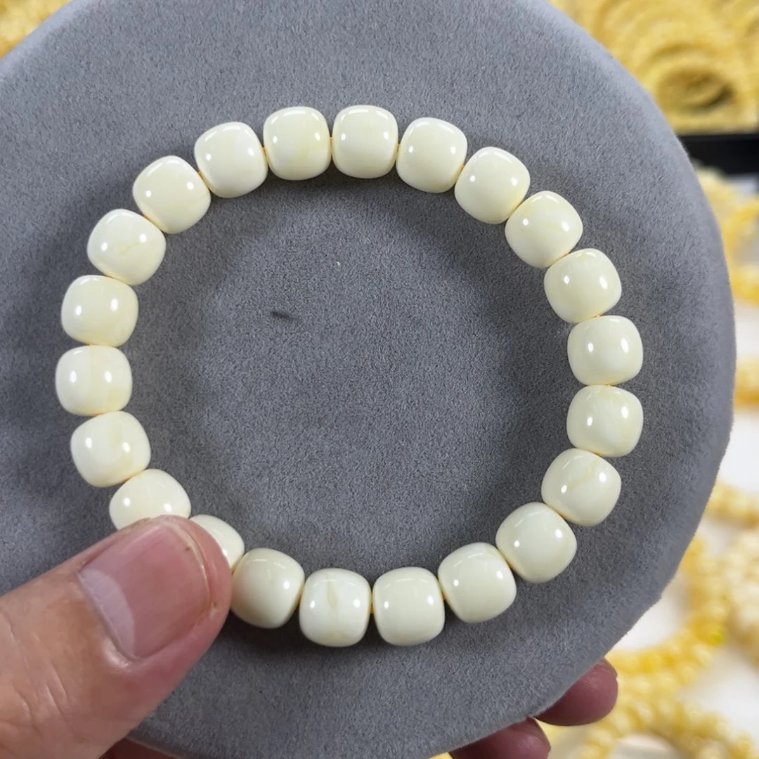蜜蜡手串未镶嵌纯天然俄料瓷白