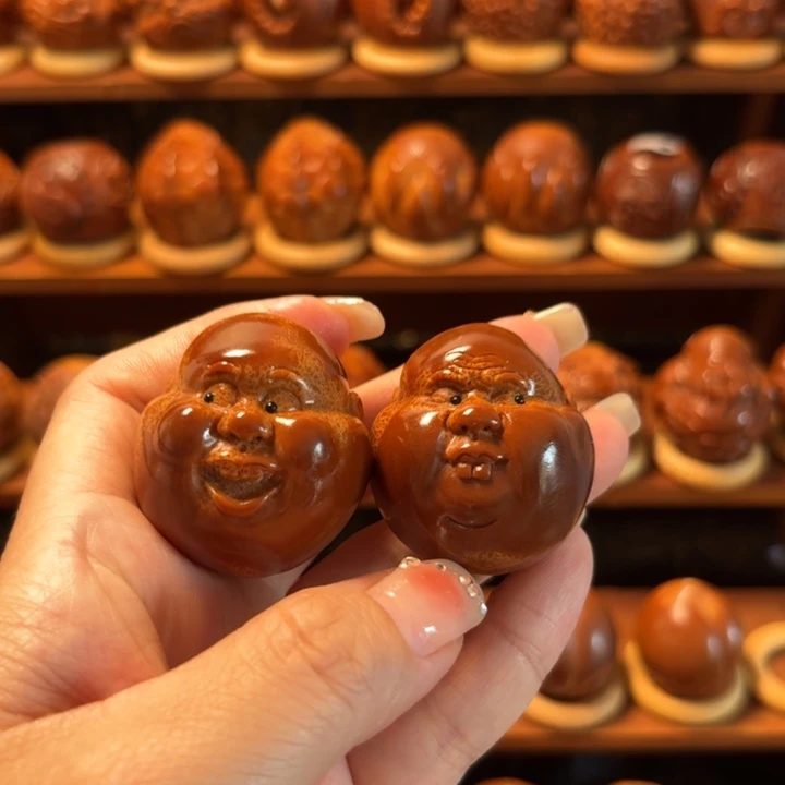 等***风巴西橄榄核雕工艺品