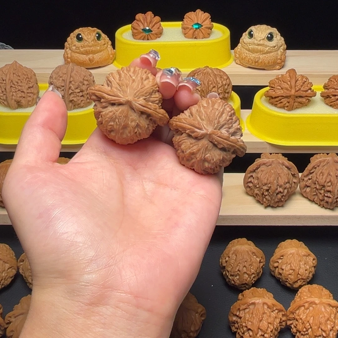 文玩核桃把件40全品白狮子