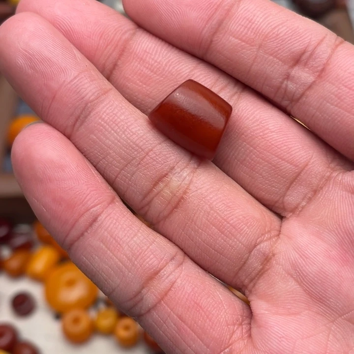 赵***河琥珀未镶嵌裸石蜜蜡马蹄