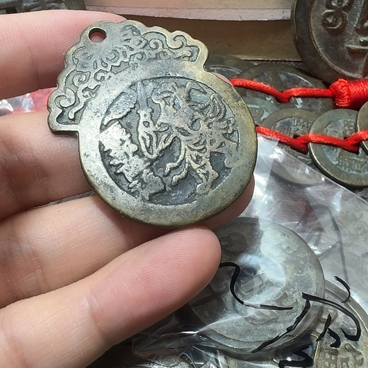 古***店铜现代工艺品花钱