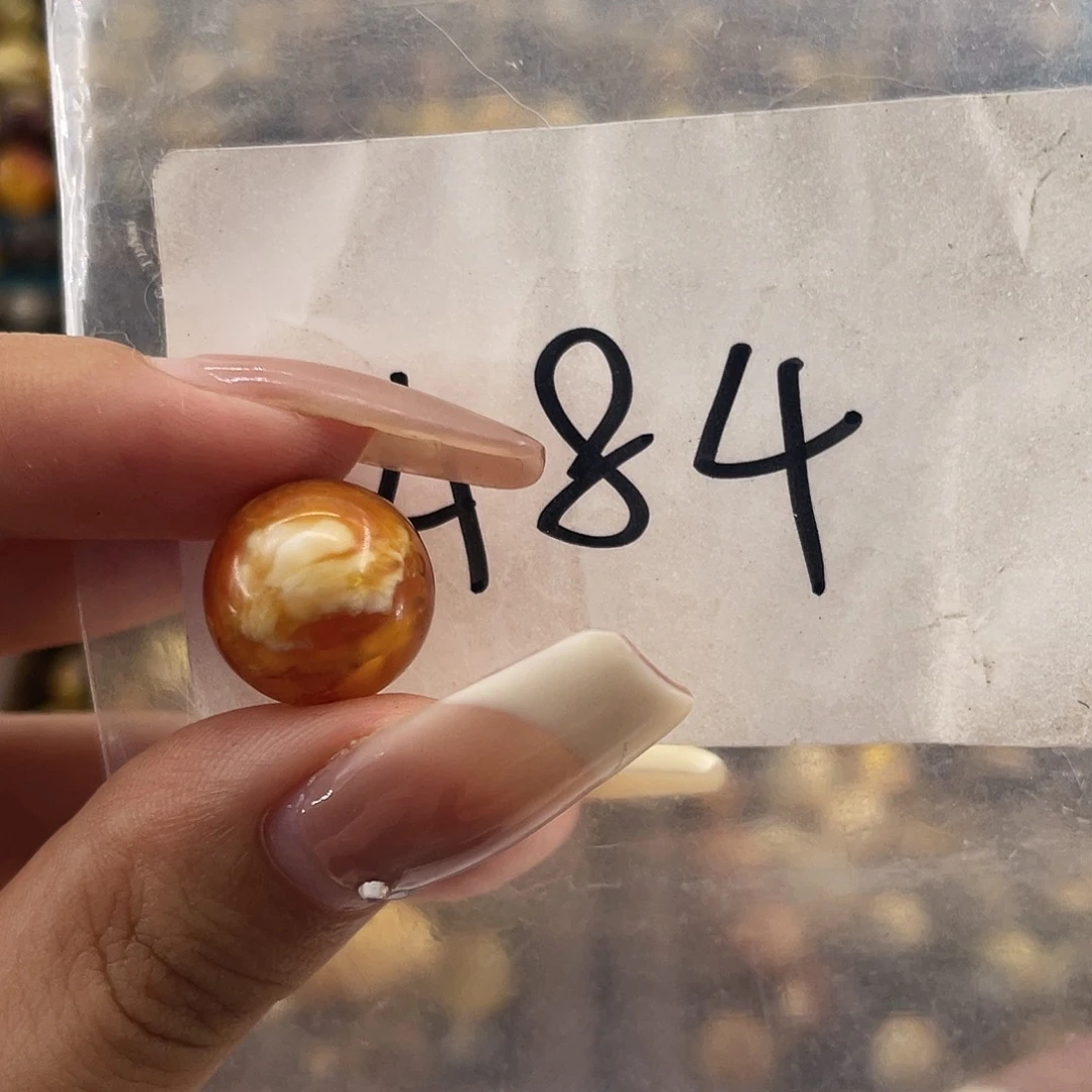 琥珀未镶嵌裸石13.5福利