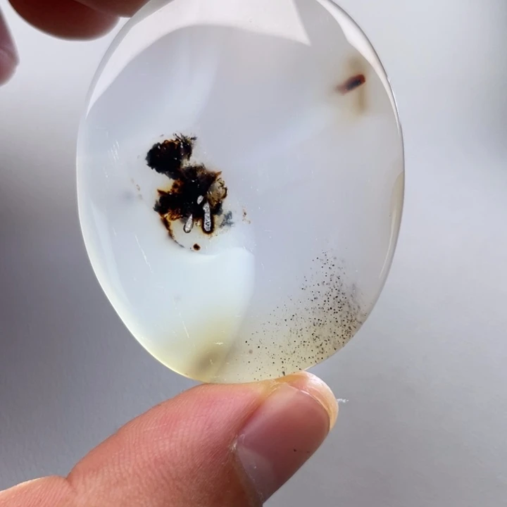 玛瑙/玉髓颈饰未镶嵌1****9