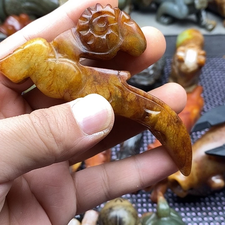 未镶嵌蛇纹石玉颈饰