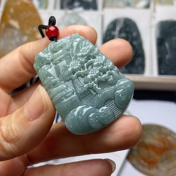 翡翠未镶嵌颈饰翡翠