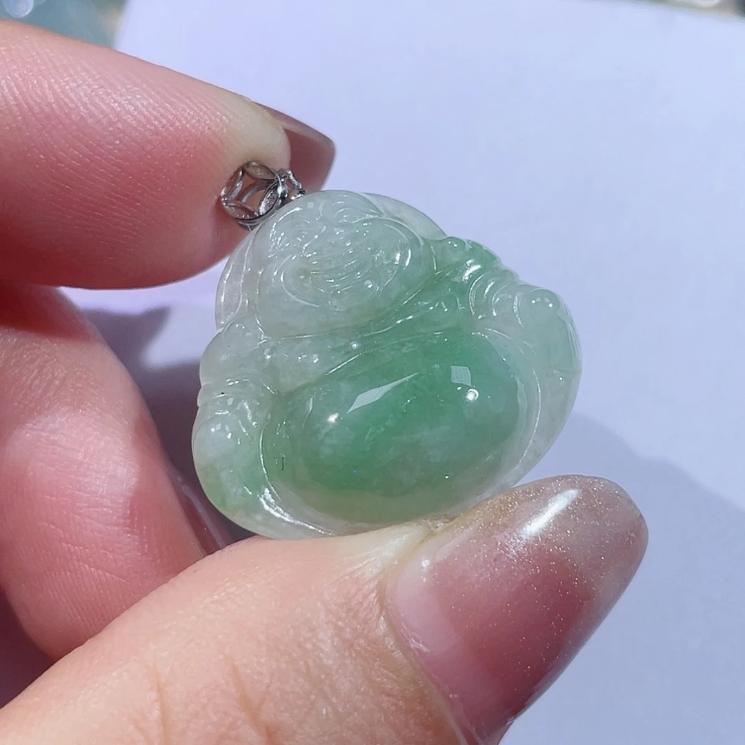 翡翠未镶嵌颈饰佛公