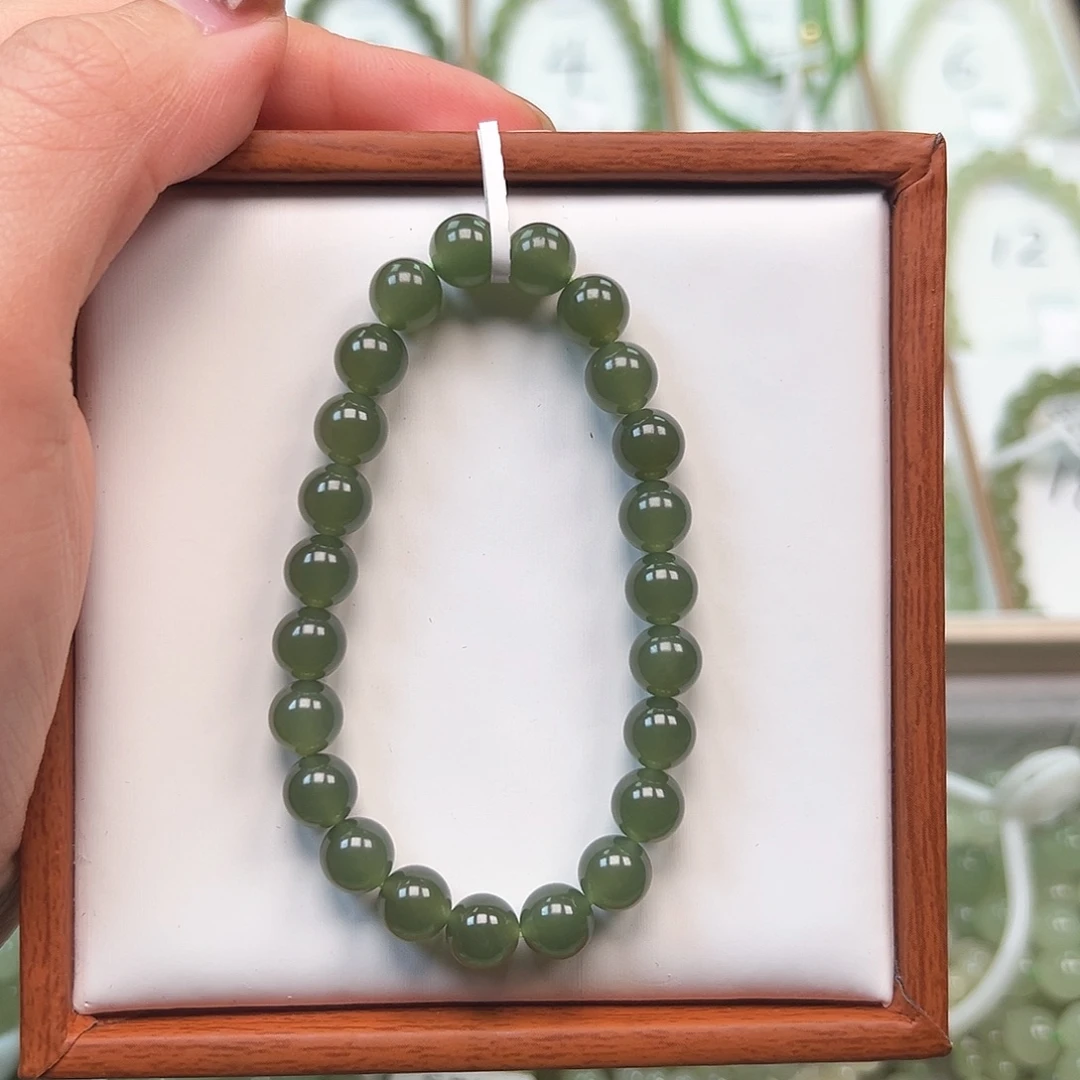 江***。和田玉未镶嵌手链