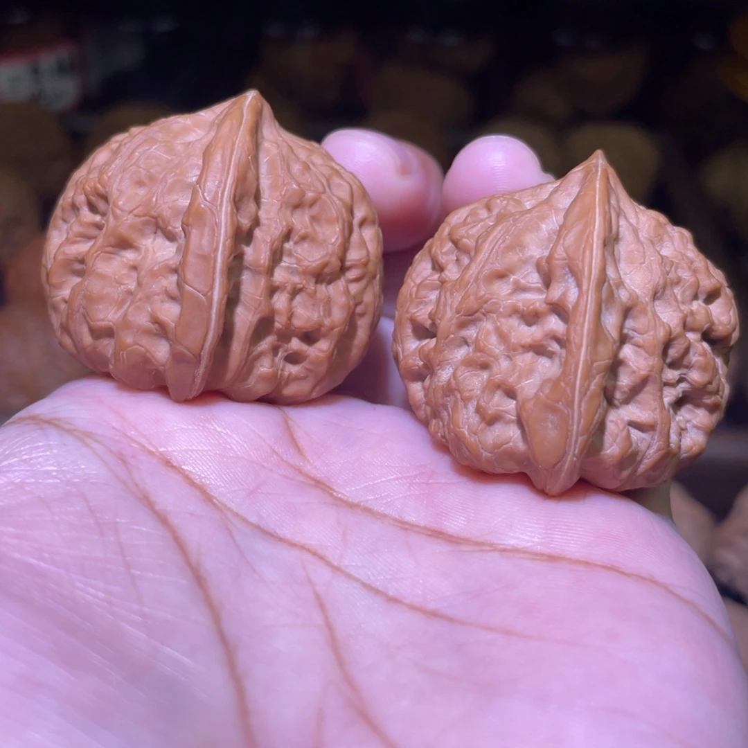 文玩核桃把件凹底