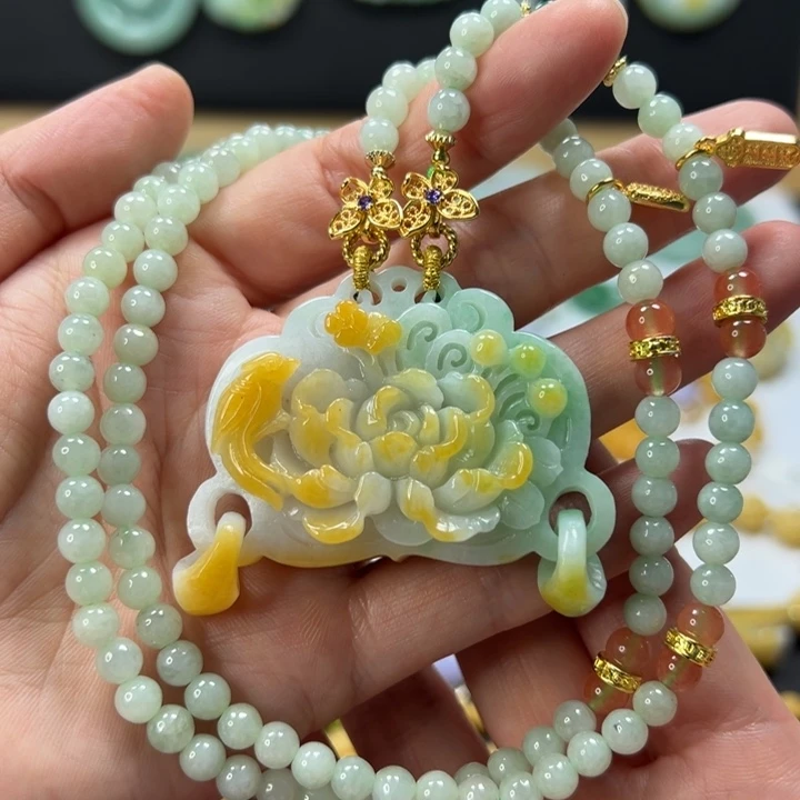 颈饰未镶嵌翡翠吊坠