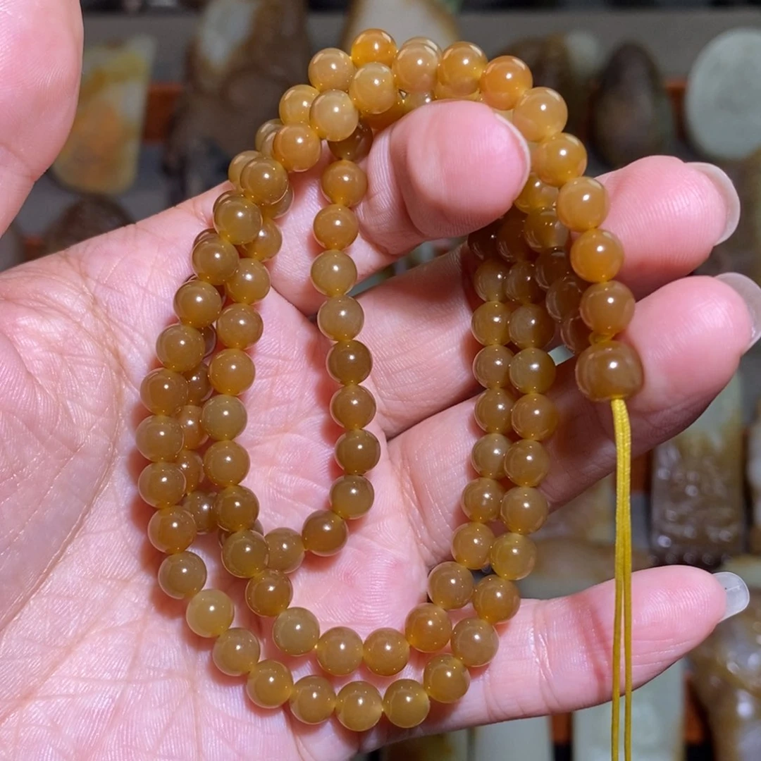 颈饰未镶嵌和田玉（糖玉）卡6