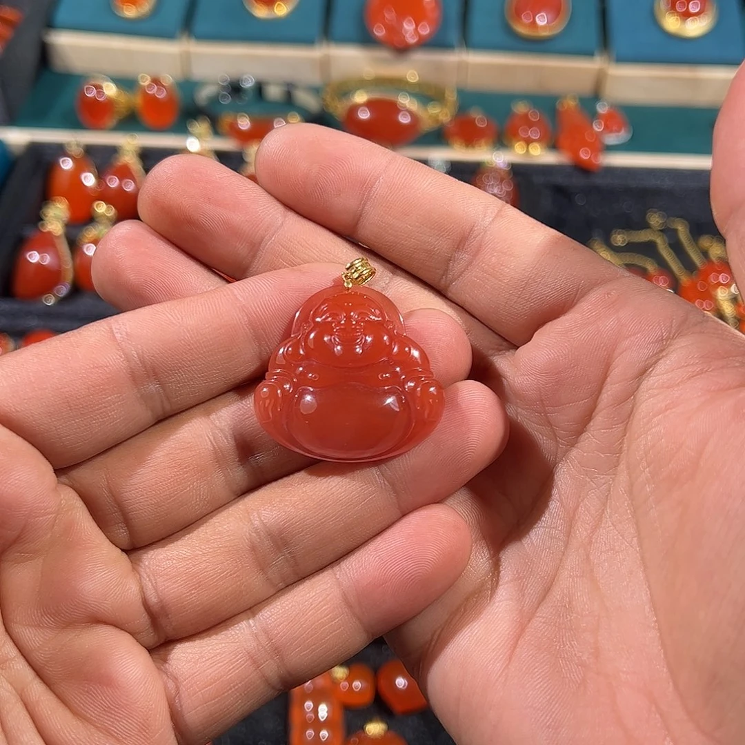 南红玛瑙18K金镶嵌颈饰