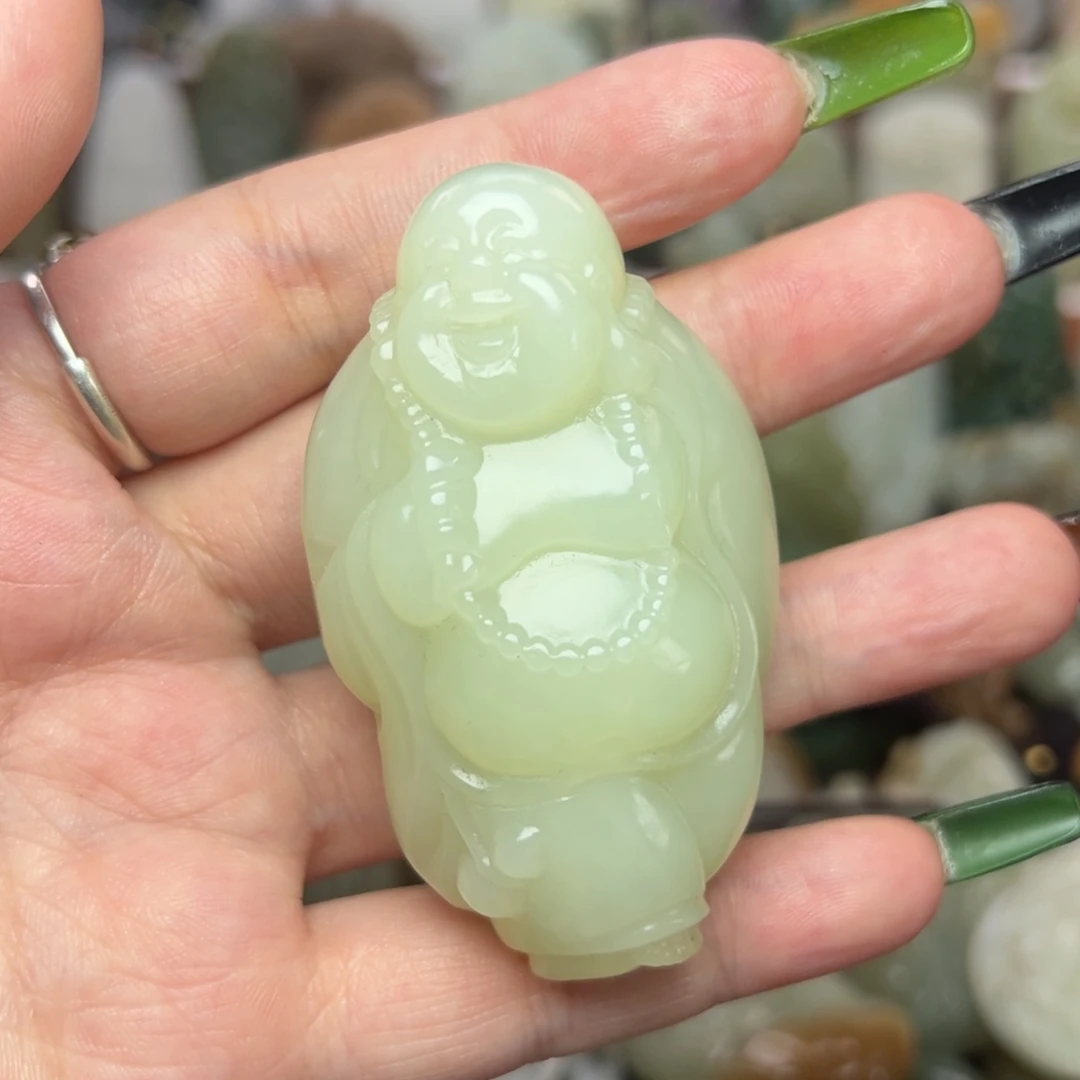 和田玉未镶嵌把件