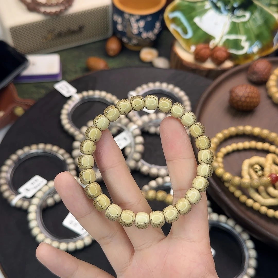 钉***户星月菩提吊坠。1111