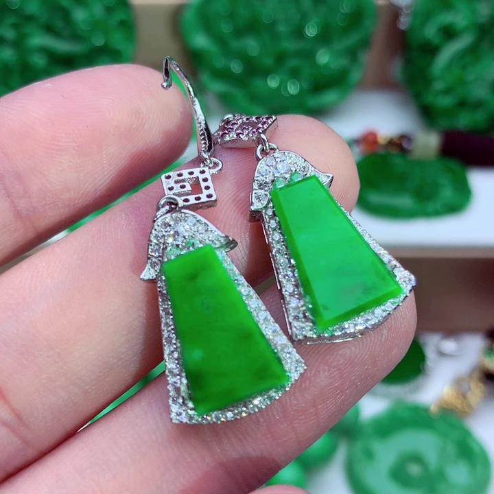 翡翠未镶嵌耳饰A货