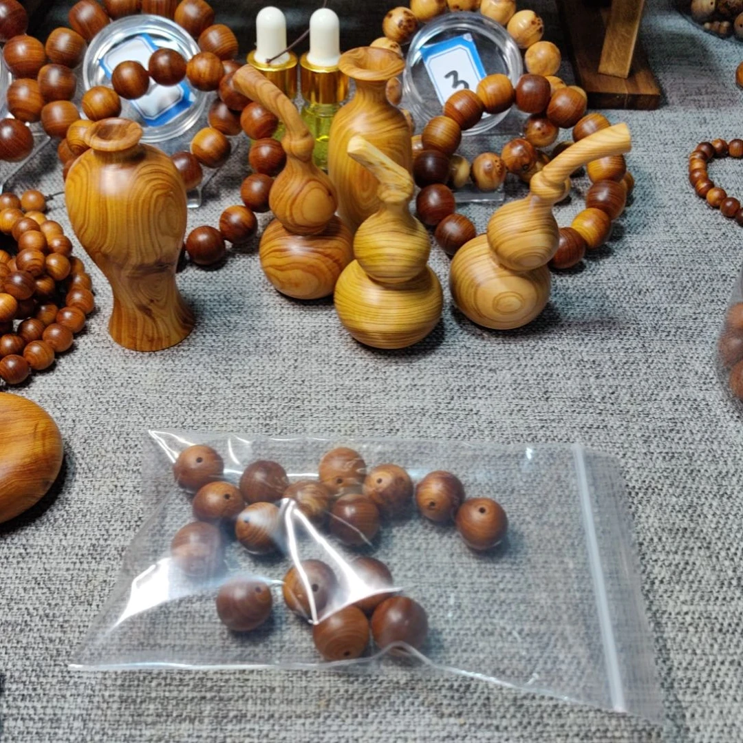 马*亮太行崖柏手工艺品