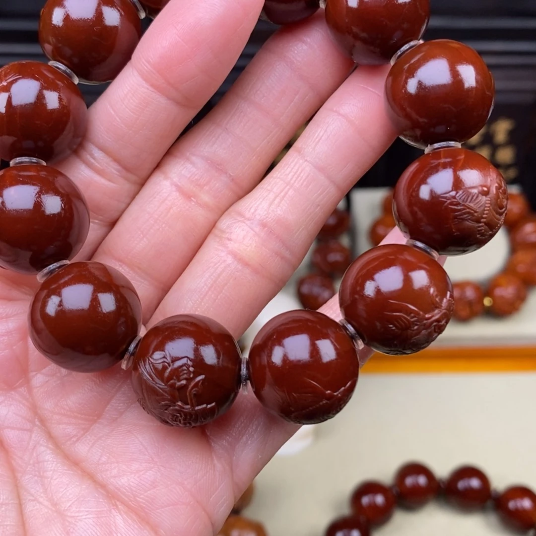 小***豹橄榄核吊坠财迷财迷