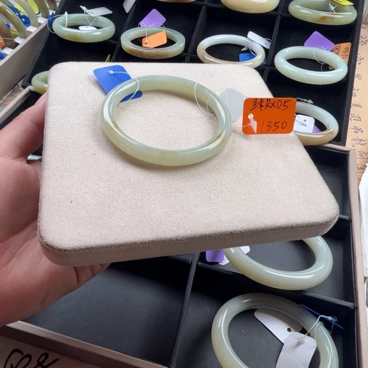 未镶嵌手镯和田玉玲珑美镯57.2