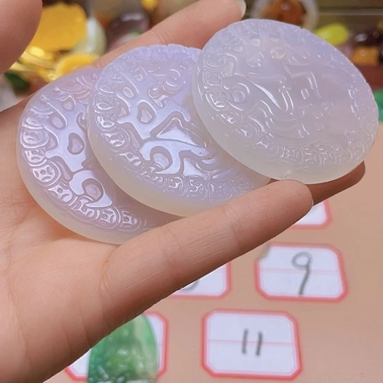 玛瑙/玉髓颈饰未镶嵌宝*奶