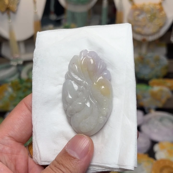 翡翠未镶嵌颈饰吊坠