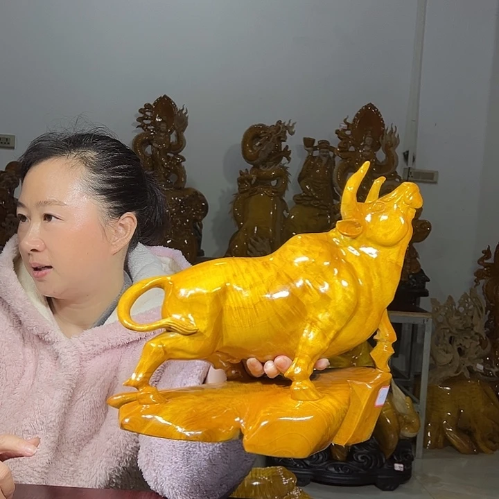 金丝楠木牛摆件．．．