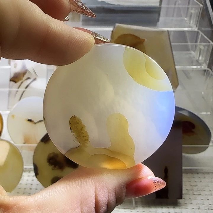 玛瑙/玉髓未镶嵌珠宝奇石