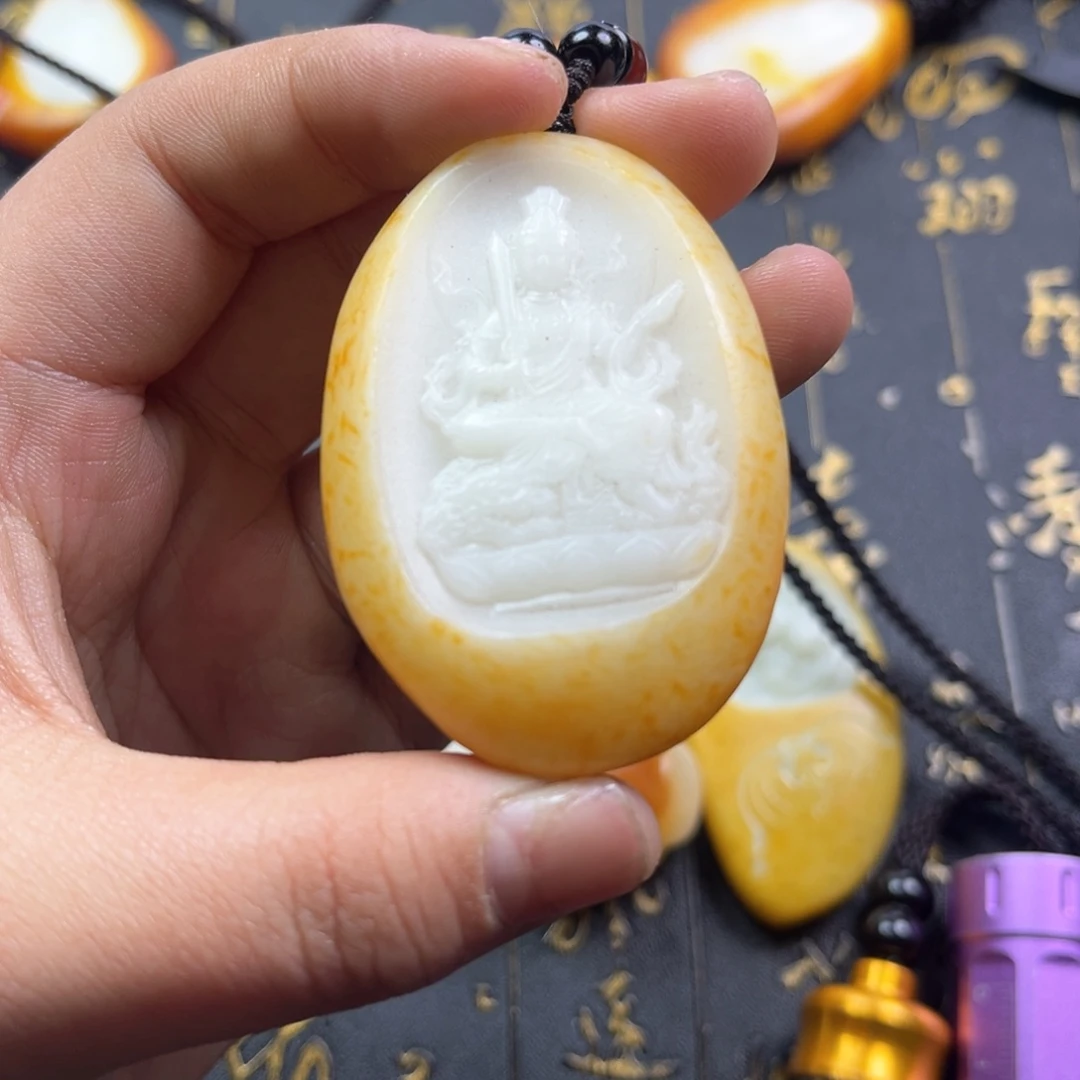 和田玉挂件未镶嵌知**叶