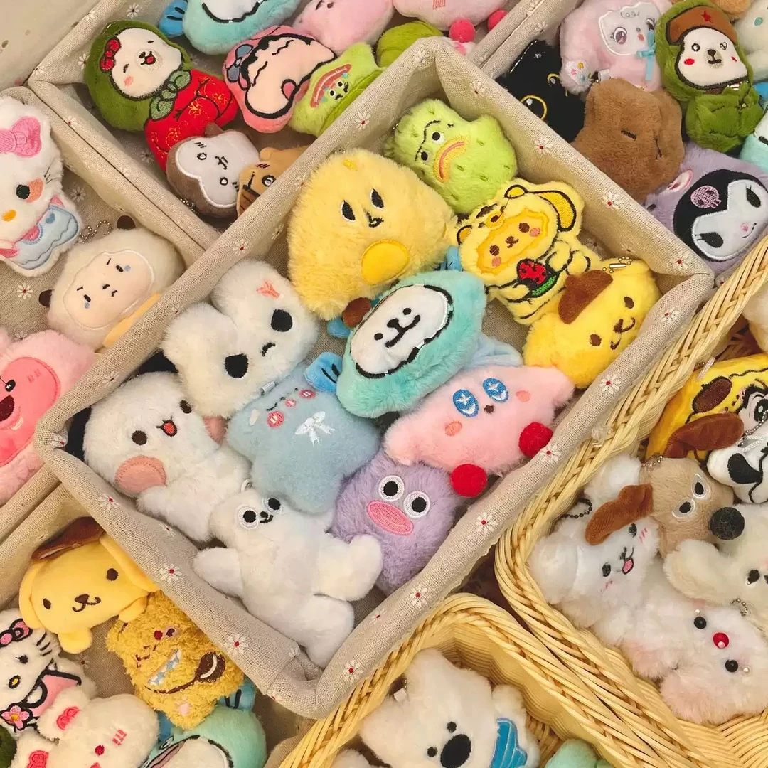 卡通可爱毛绒玩偶、盲盒可爱包包挂件、钥匙扣挂件、吱吱叫玩偶