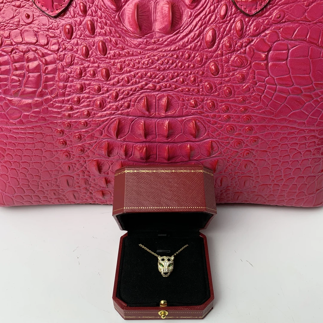 4583项链--高贵女王-精工项链赠礼盒