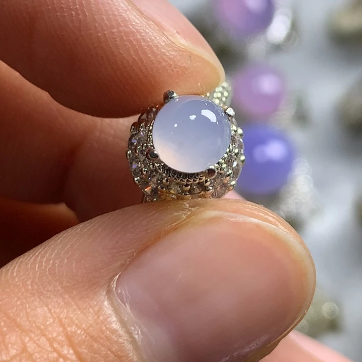 翡翠未镶嵌戒指铜托，卖裸石，需要二次镶嵌