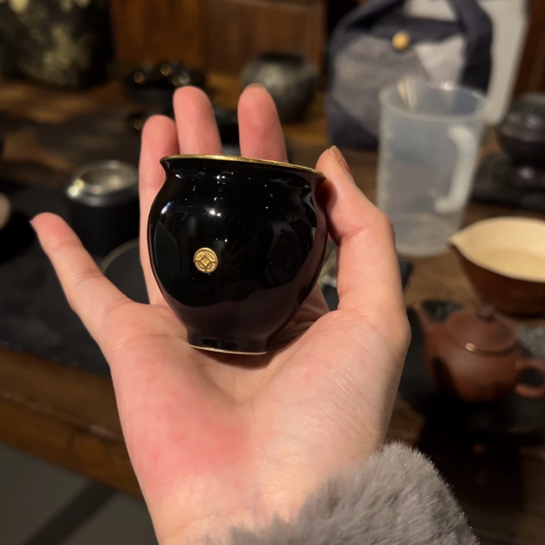 杯陶瓷。       陶瓷。