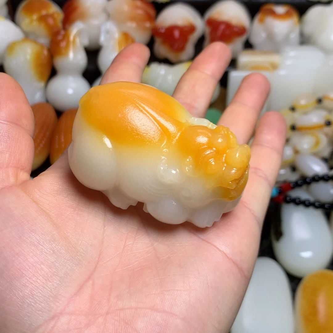 新疆戈壁石五彩石