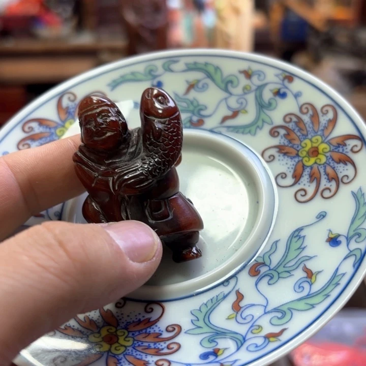 瓷片精致雕刻工艺