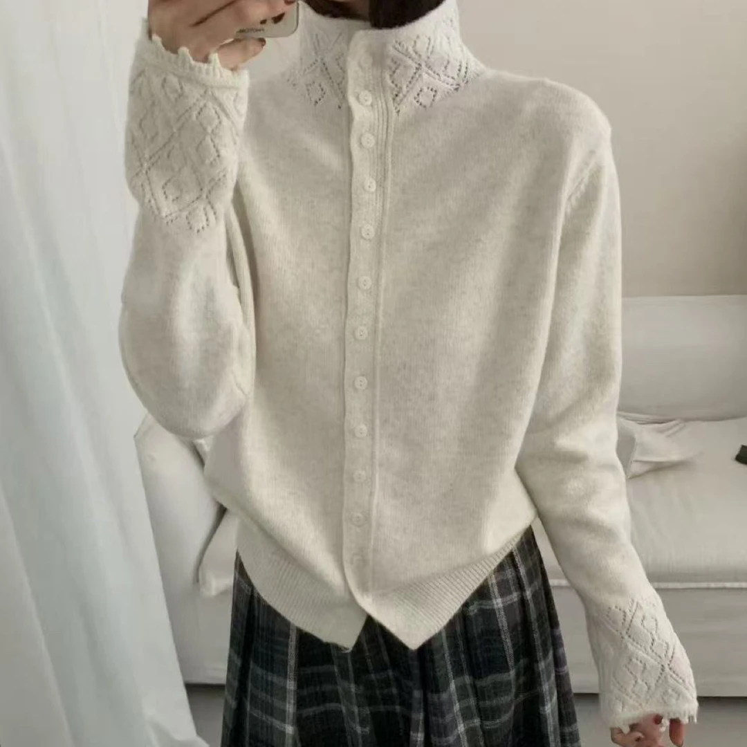 炸款～高货镂空花边高领针织开衫69098