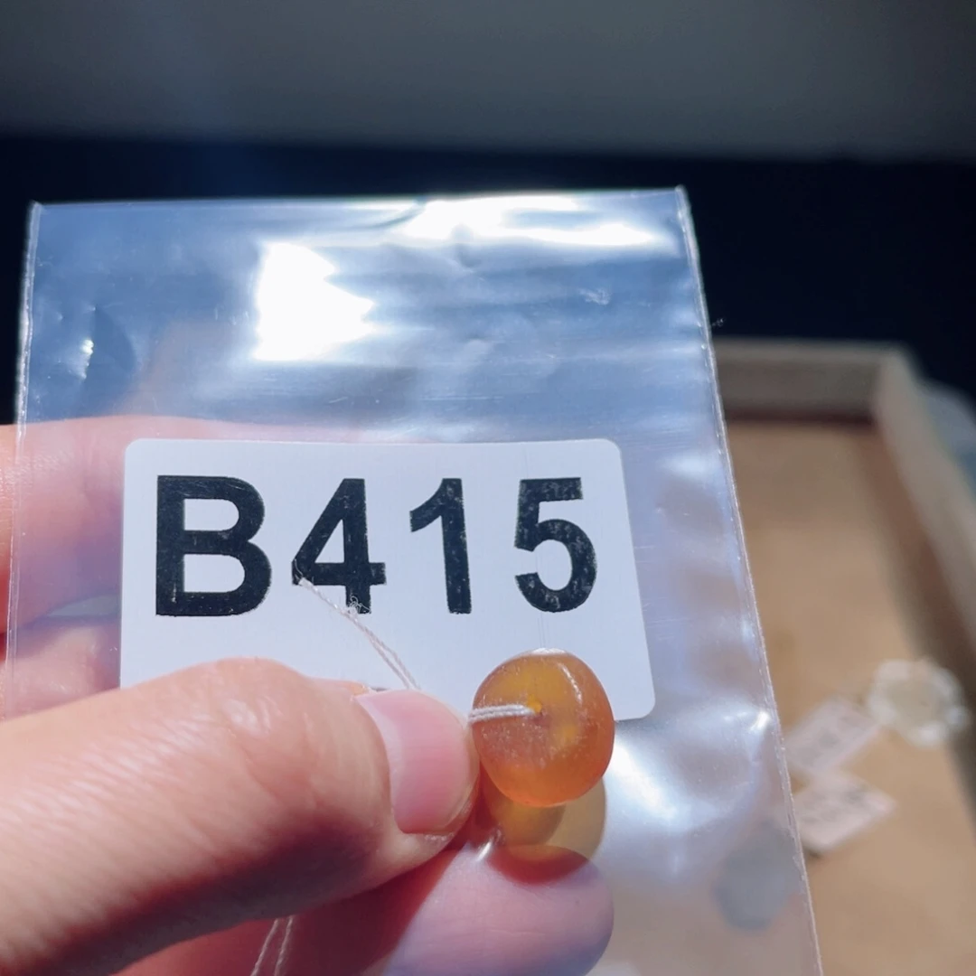 芒***果琥珀未镶嵌颈饰琥珀