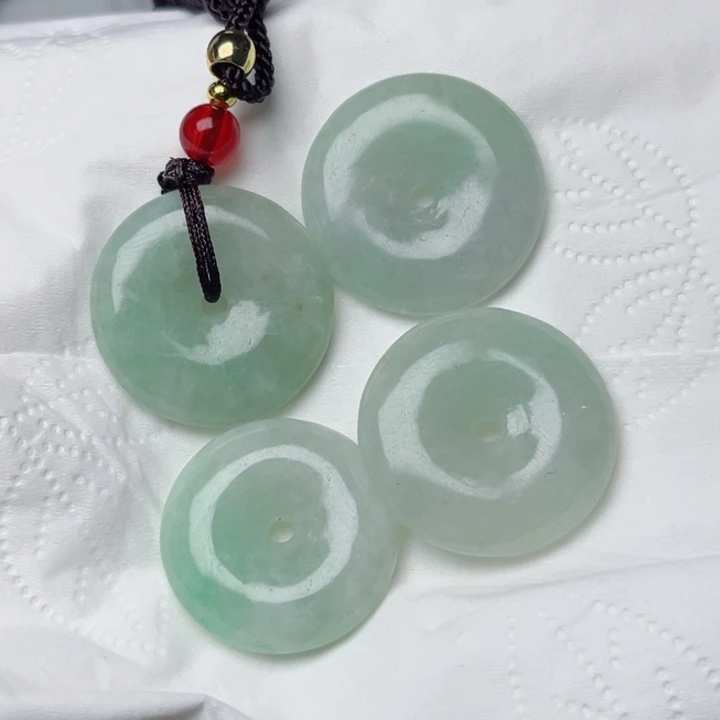 颈饰未镶嵌翡翠挂件