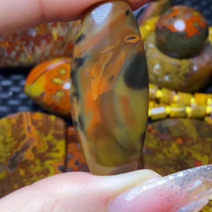 玛瑙/玉髓颈饰足银镀金镶嵌