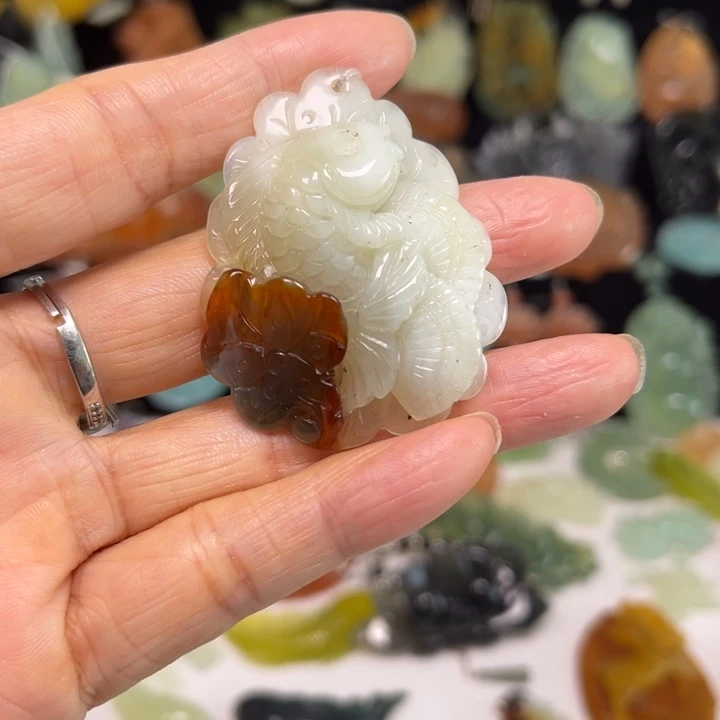 蛇纹石玉未镶嵌吊坠(赠链)