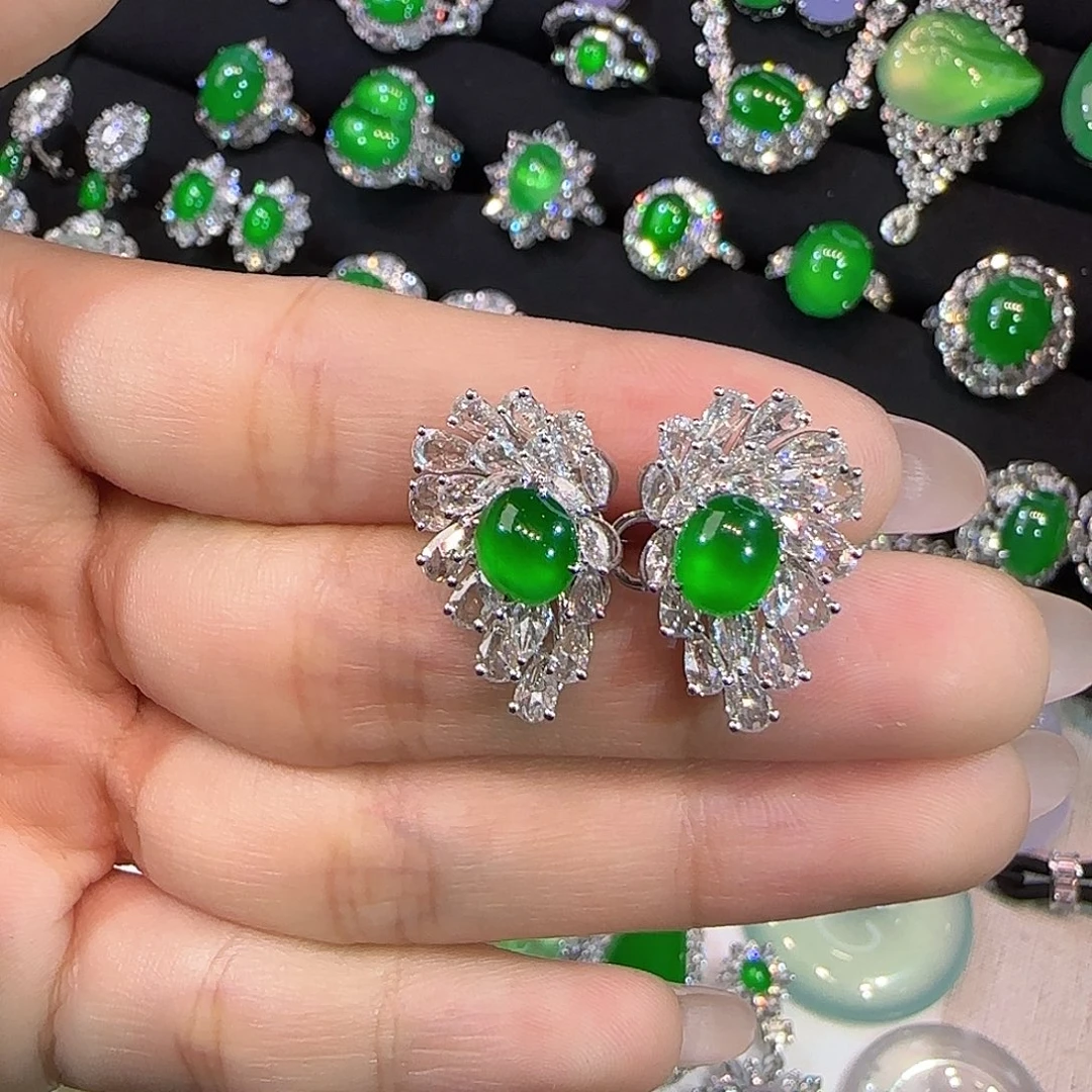 翡翠18K金镶嵌戒指