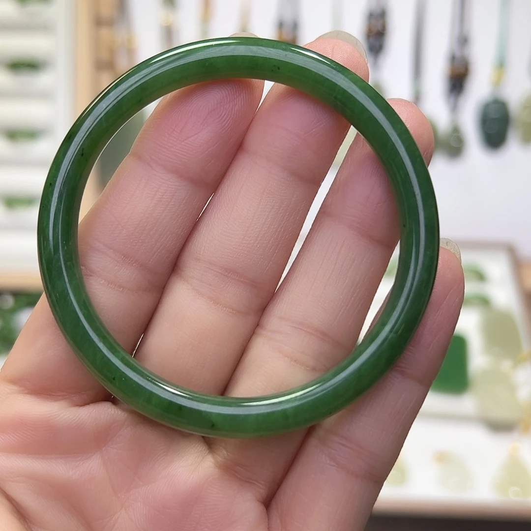 未镶嵌手镯和田玉（碧玉）