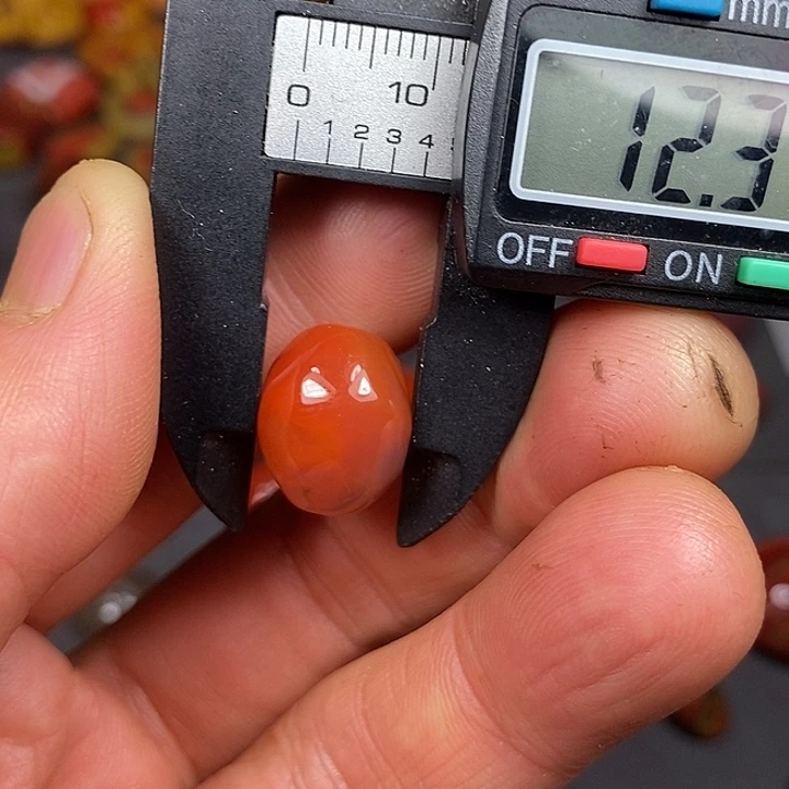 南红玛瑙未镶嵌车挂