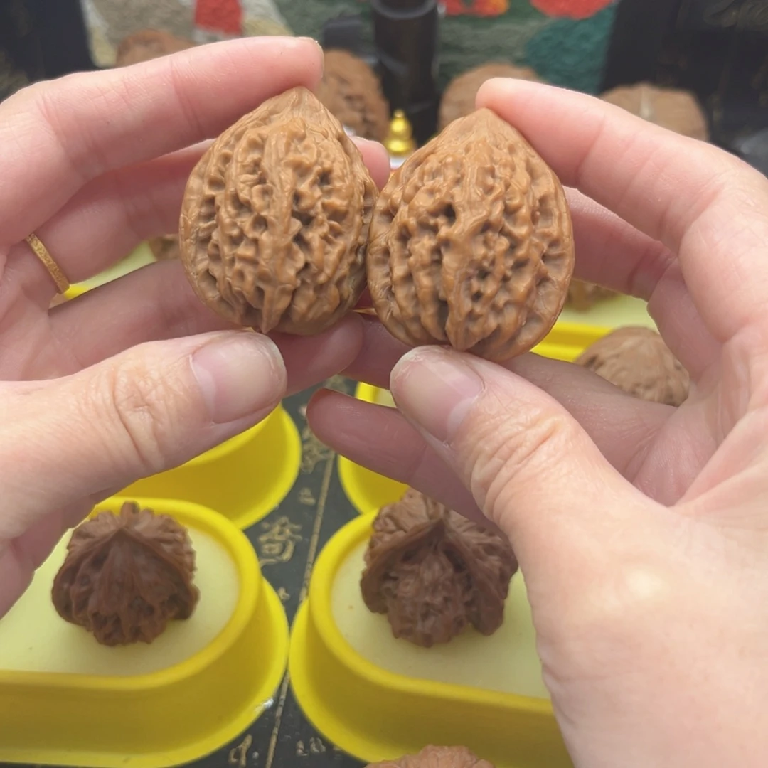 把件文玩核桃大沽石