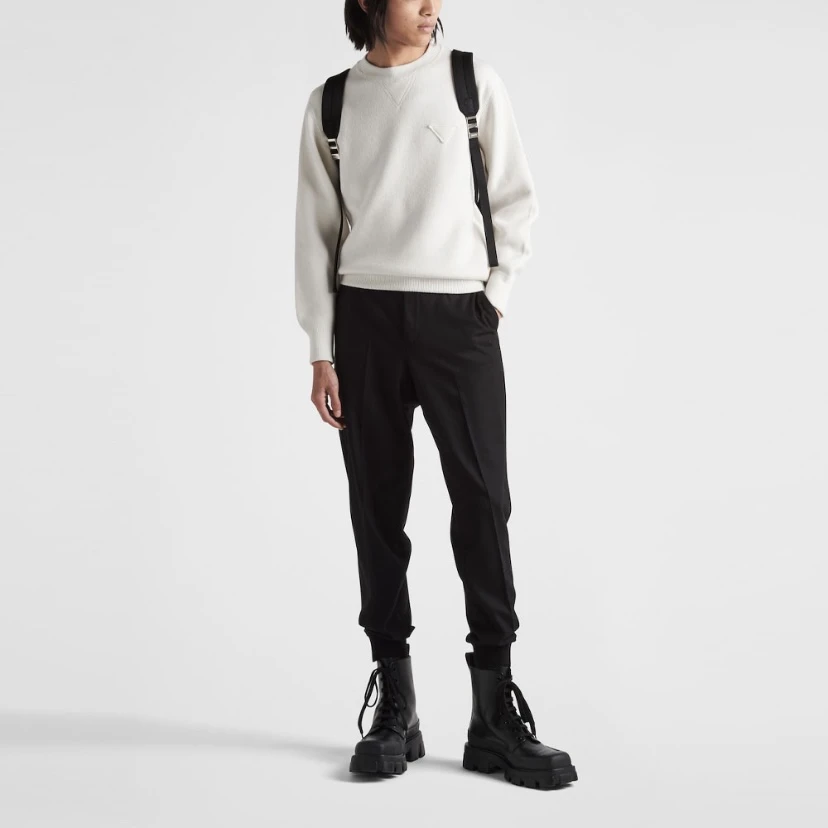 全新未使用 Prada/普拉达 3600/米白色纯色圆领长袖毛衣/54码