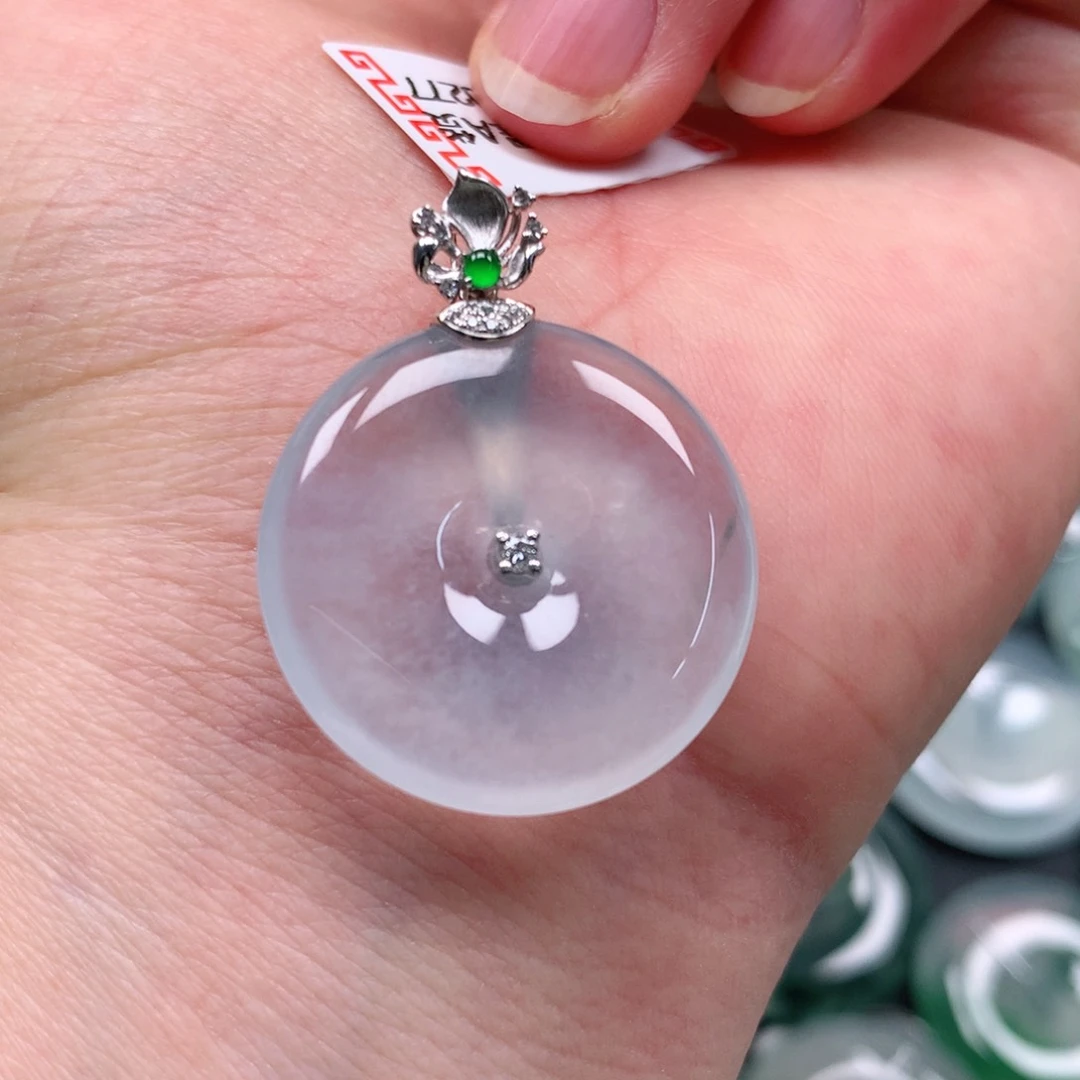 颈饰18K金镶嵌翡翠天然翡翠