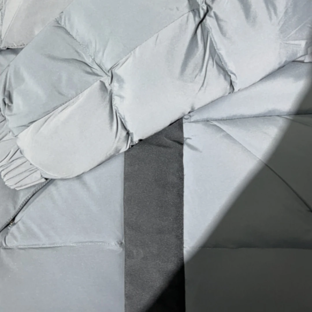 时尚潮流轻奢百搭新款黑武士连帽短款浮雕风格棉服