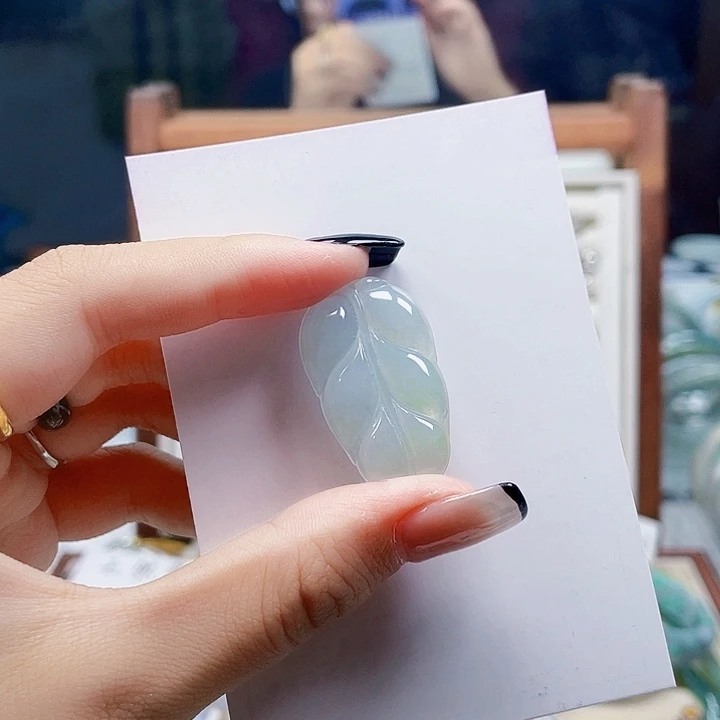 翡翠未镶嵌颈饰天然翡翠