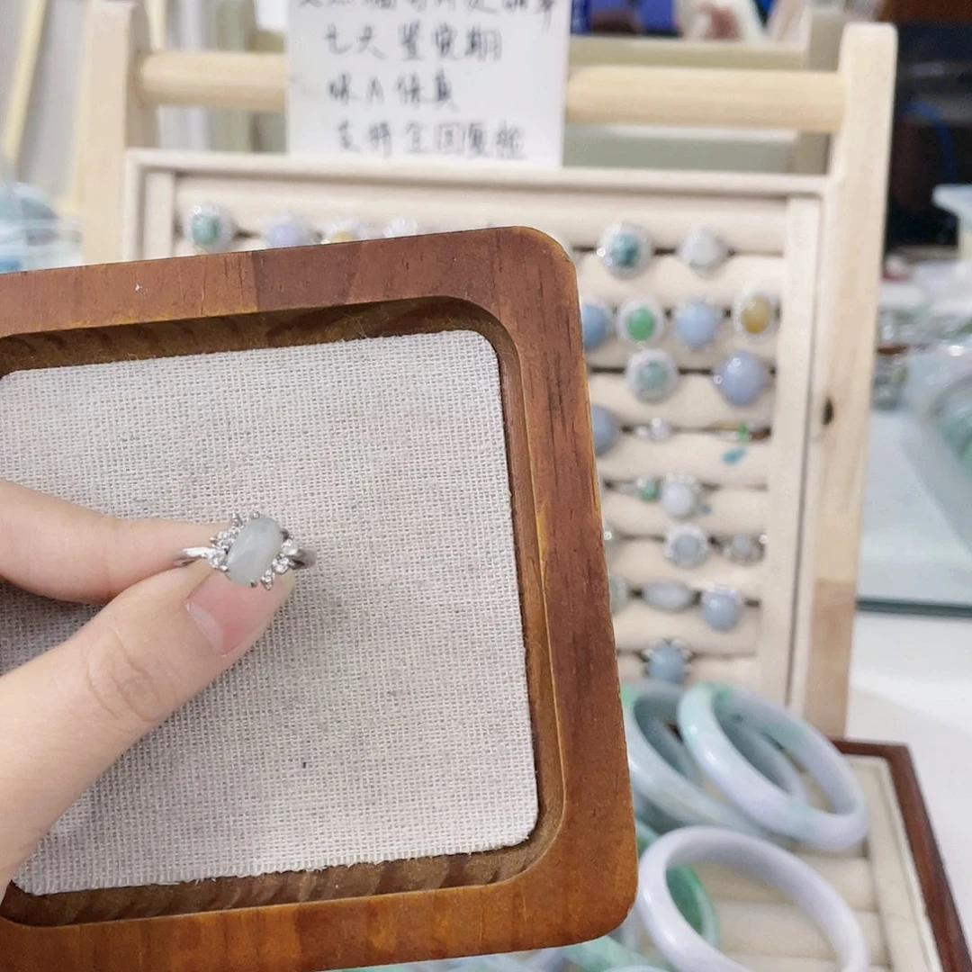 颈饰未镶嵌翡翠天然翡翠Ａ货